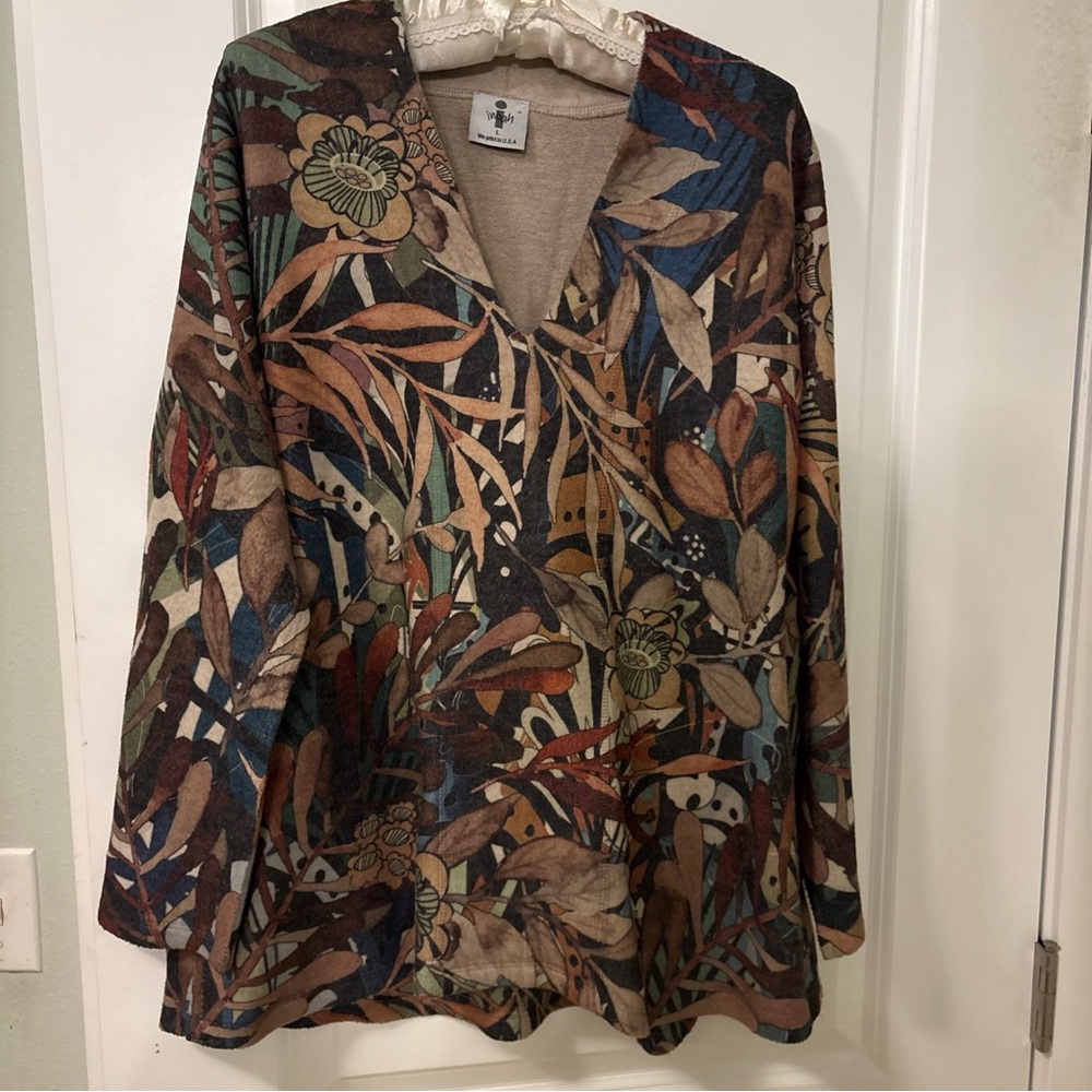 INOAH-Large- Oversized Browns/Teal Floral Print-V-Neck, Long Sleeve Tunic
